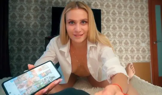A blonde in a white shirt did not refuse her friend a home blowjob